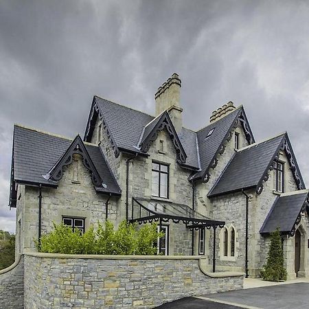 Cae Court Hotel Bridgend  Bagian luar foto