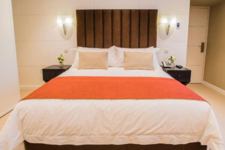 Cae Court Hotel Bridgend  Bagian luar foto