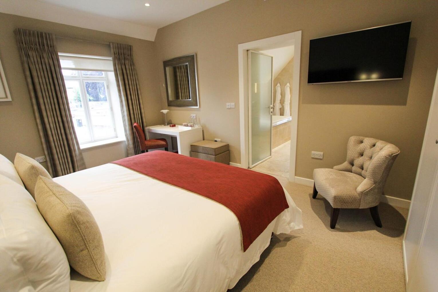 Cae Court Hotel Bridgend  Bagian luar foto