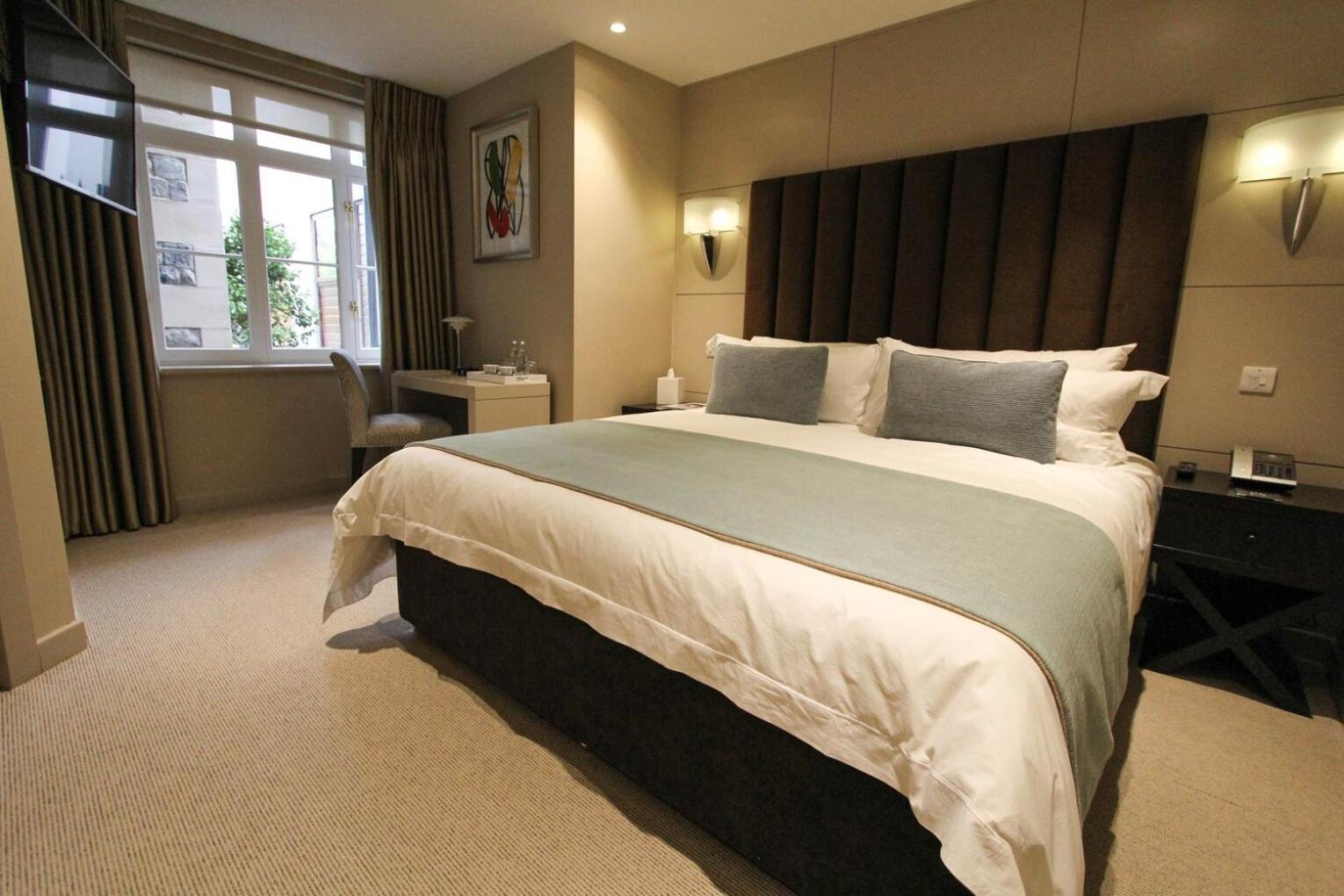 Cae Court Hotel Bridgend  Bagian luar foto