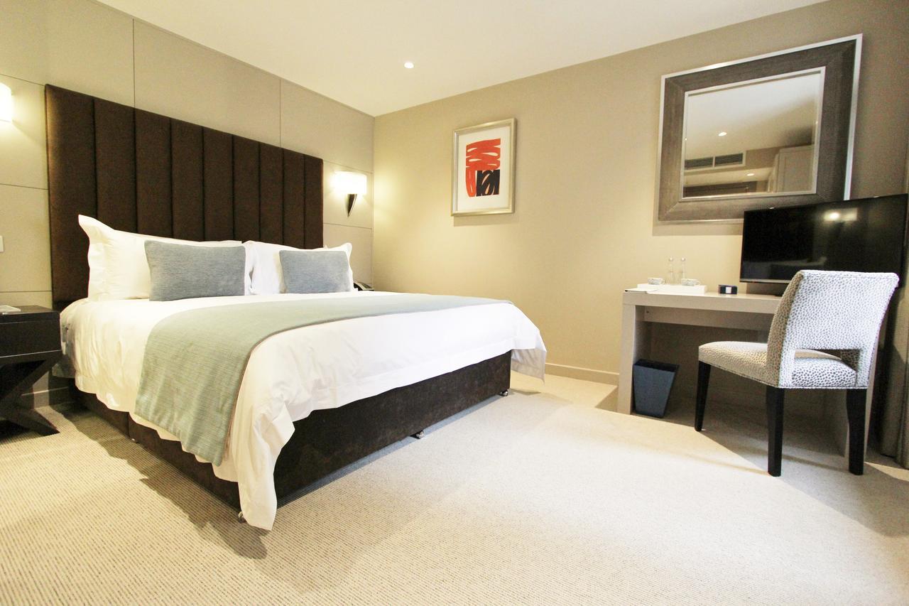 Cae Court Hotel Bridgend  Bagian luar foto