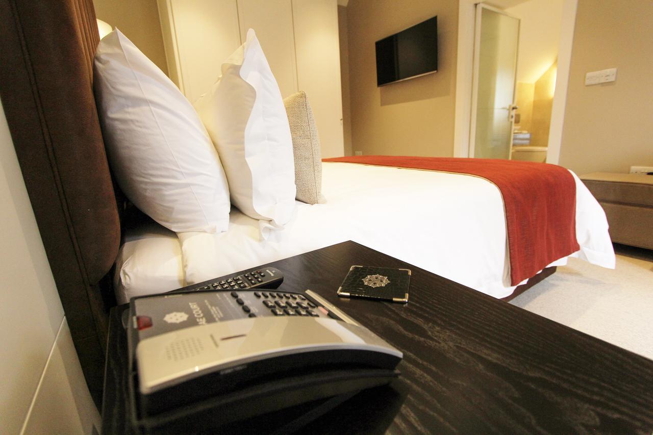 Cae Court Hotel Bridgend  Bagian luar foto